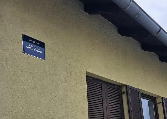 Studio Apartman Dora