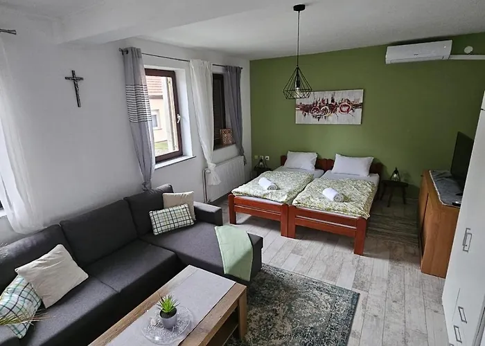 Studio Apartman Dora