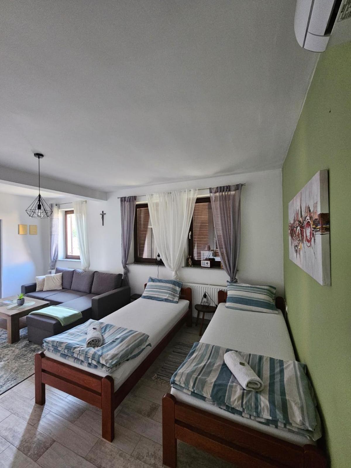 Apartment Dora
